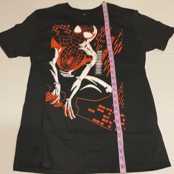 T-shirt - Picture 6 of 6